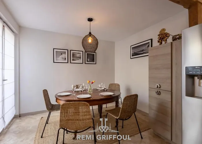 Casa de Férias La Maison Du Jardin Center 5 Guests *